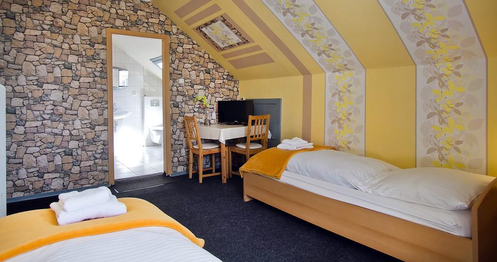 Hotel Neun 3/4 เซลเลอ ภายนอก รูปภาพ